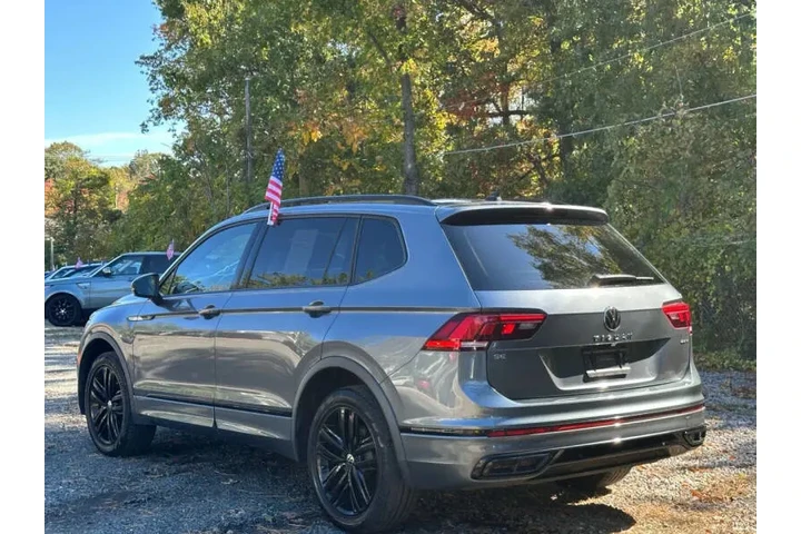 $16980 : 2022 Tiguan SE R-Line Black 4 image 7