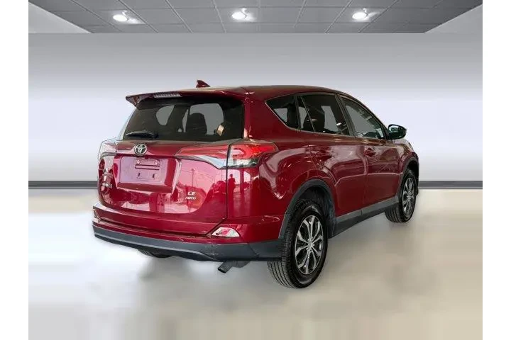 $8999 : Toyota RAV4 2018 AWD LE 4dr image 9