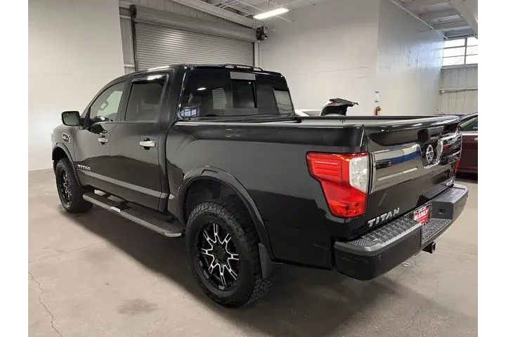 $23941 : Nissan Titan 2017 4x4 Platin image 5