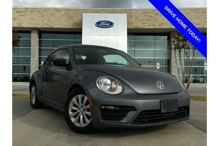 $17650 : Volkswagen Beetle 2018 2.0T image 1