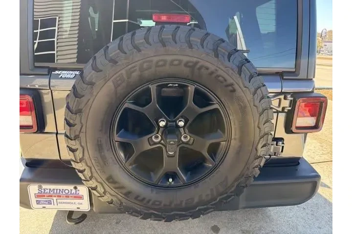 $29999 : Jeep Wrangler 2023 4x4 Sport image 9