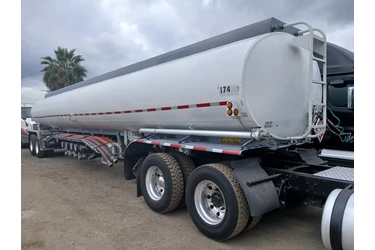 VENDO CARGA DE TRAILER (PIPA) en Bakersfield