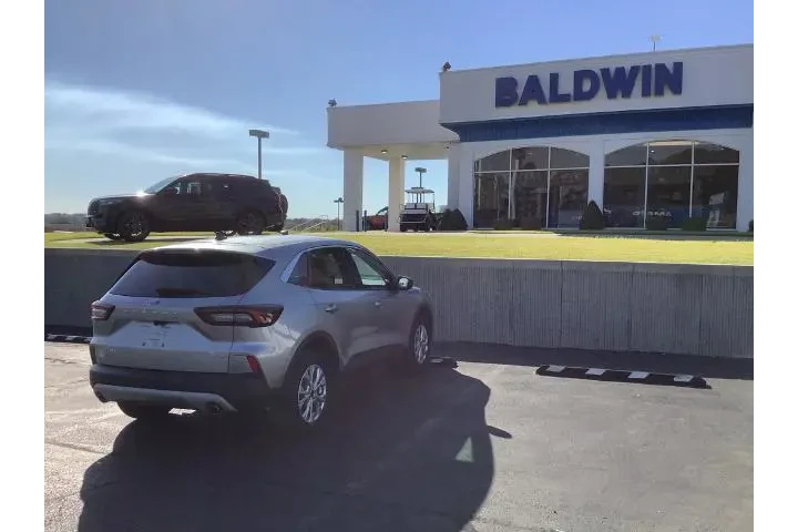 $27950 : Ford Escape 2023 AWD Active image 7