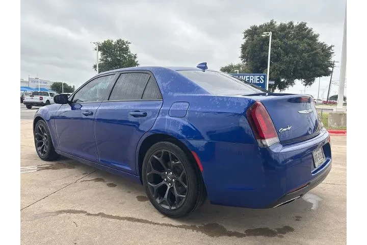 $16773 : Chrysler 300 2019 Touring 4d image 6