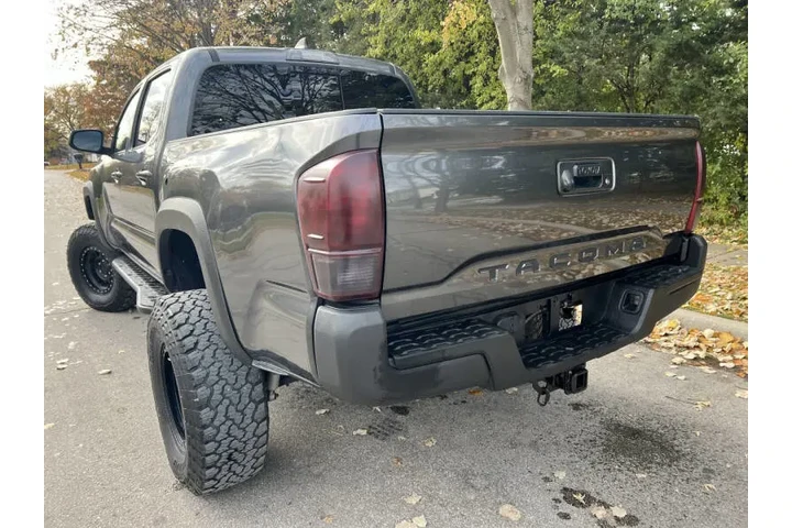 $28997 : 2017 Tacoma TRD Off-Road image 5