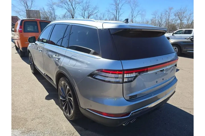 $39999 : Lincoln Aviator 2023 Reserve image 6