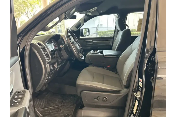 $25832 : Ram 1500 2021 4x2 Big Horn 4 image 5