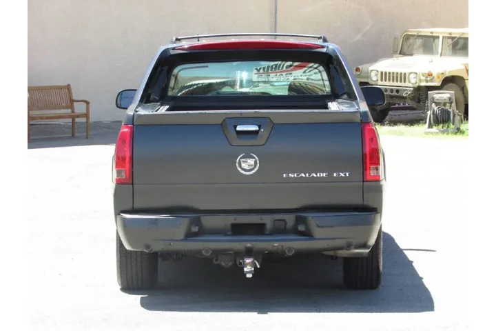 $9995 : 2005 Escalade EXT image 6