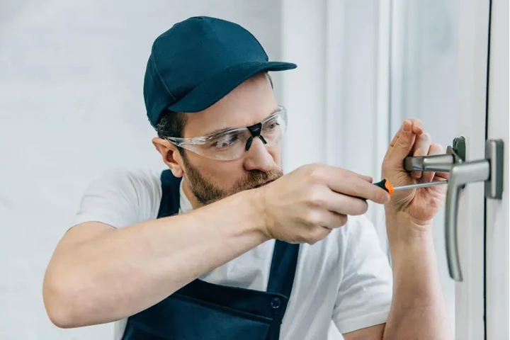 24 Hour Locksmith Norwalk image 1