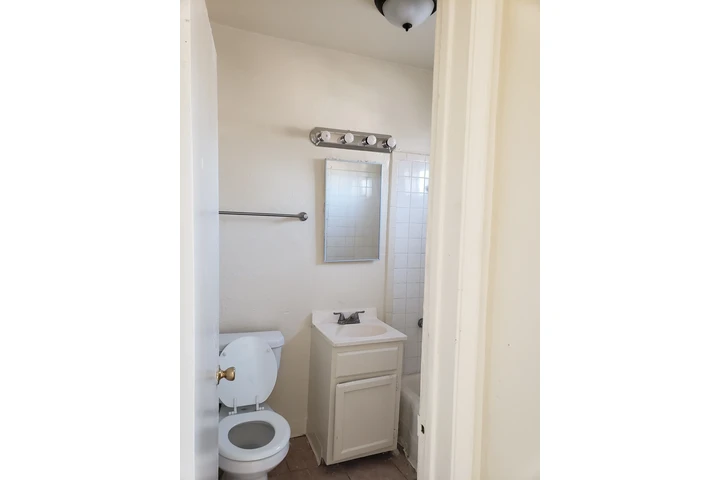$1495 : LA, 1 bedroom, parking image 5