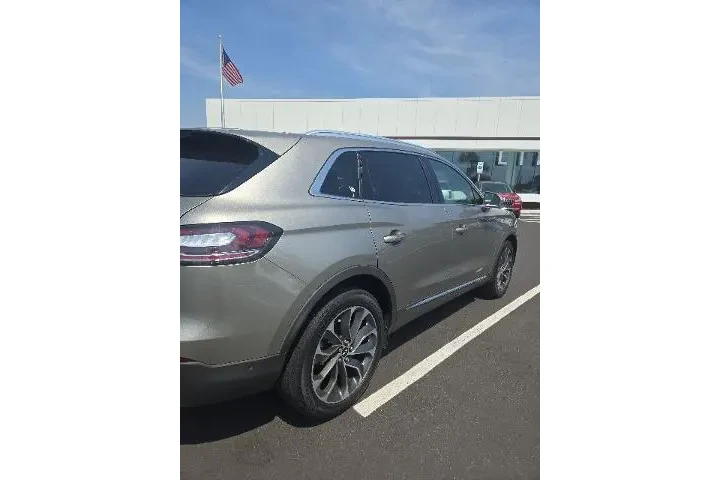 $36945 : Lincoln Nautilus 2023 AWD Re image 10