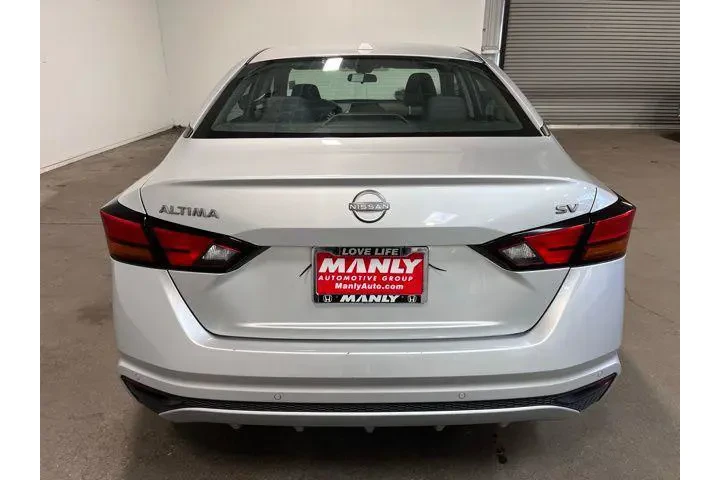 $17527 : Nissan Altima 2023 2.5 SV 4d image 4