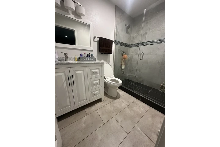$1500 : East Los Angeles 2 & 2 Bath image 7