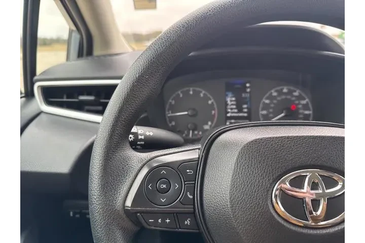 $18200 : Toyota Corolla 2023 LE 4dr S image 9