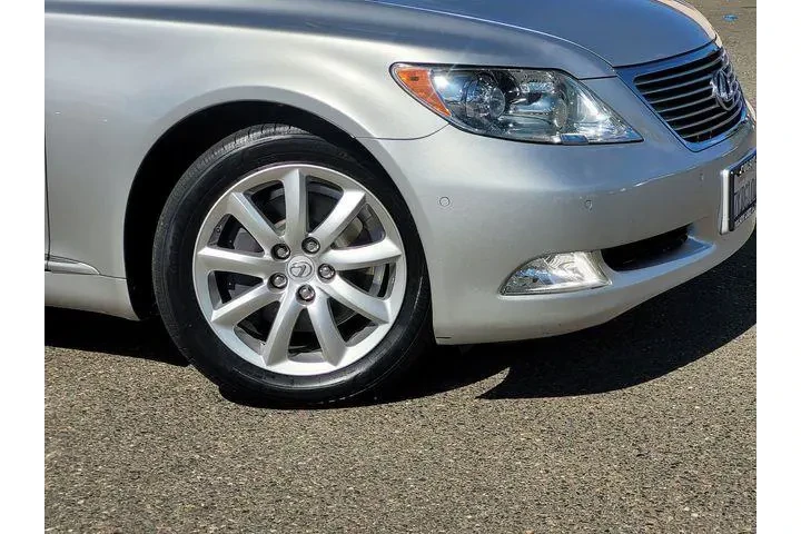 $11835 : Lexus LS 460 2008 4dr Sedan image 6