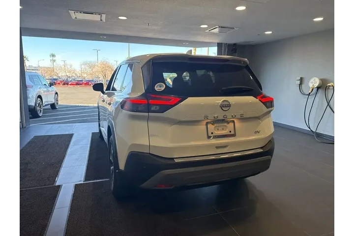 $22984 : Nissan Rogue 2023 SV 4dr Cro image 10