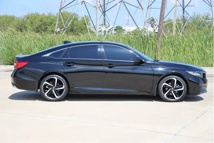 $27474 : Honda Accord 2021 Sport 4dr image 4