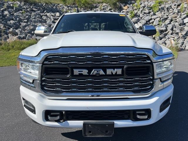 $66704 : PRE-OWNED 2019 RAM 3500 LIMIT image 2