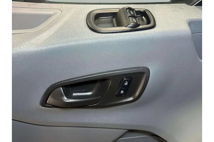 $20495 : Ford Transit 2018 150 3dr SW image 8