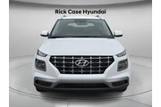 $23414 : Hyundai VENUE 2025 SEL 4dr C thumbnail