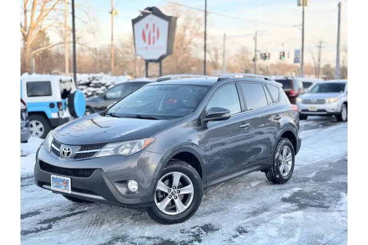$12500 : 2015 RAV4 XLE image 2