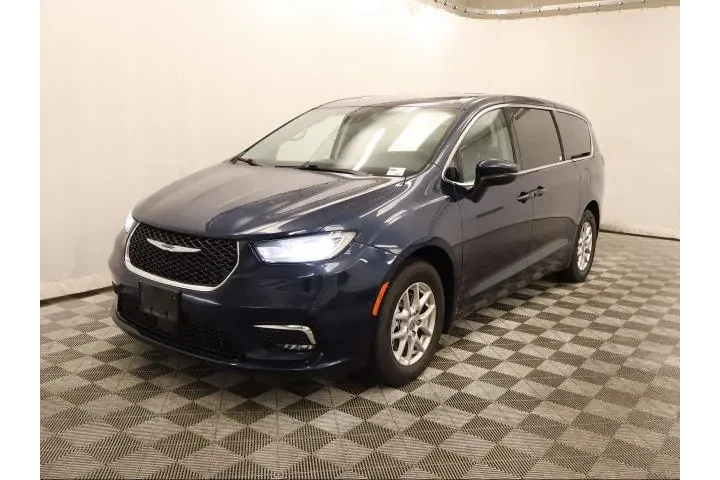 $24995 : Chrysler Pacifica 2023 Touri image 2