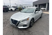 $17985 : Nissan Altima 2021 2.5 SV 4d thumbnail
