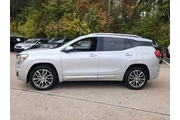 $28403 : GMC Terrain 2022 AWD Denali thumbnail