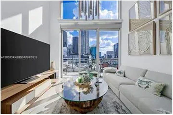 $5500 : Rental property with 3 bedro image 6