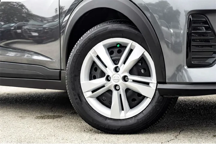 $21599 : Nissan Kicks Play 2025 S 4dr image 2