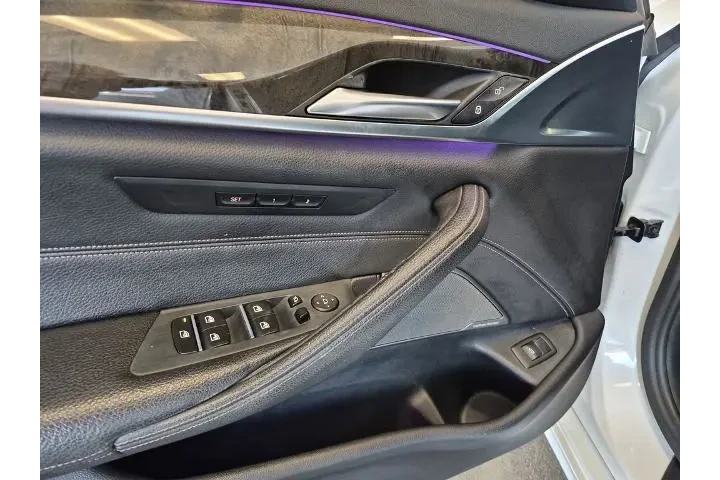 $23096 : BMW 5 Series 2018 540i 4dr S image 9