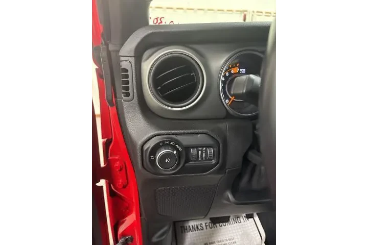 Jeep Wrangler Unlimited 2021 image 10