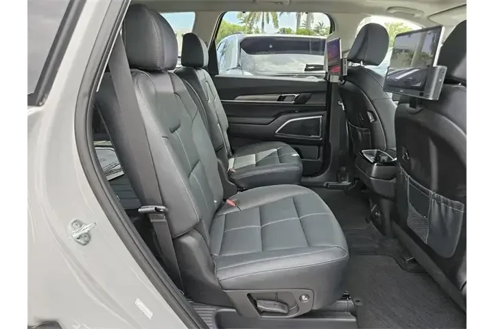 $35590 : Kia Telluride 2022 AWD SX 4d image 10