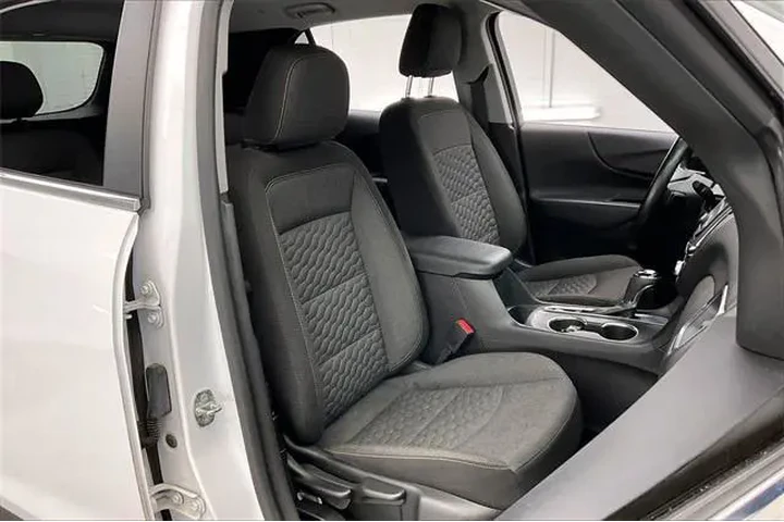 $11290 : Chevrolet Equinox 2021 LT 4d image 7