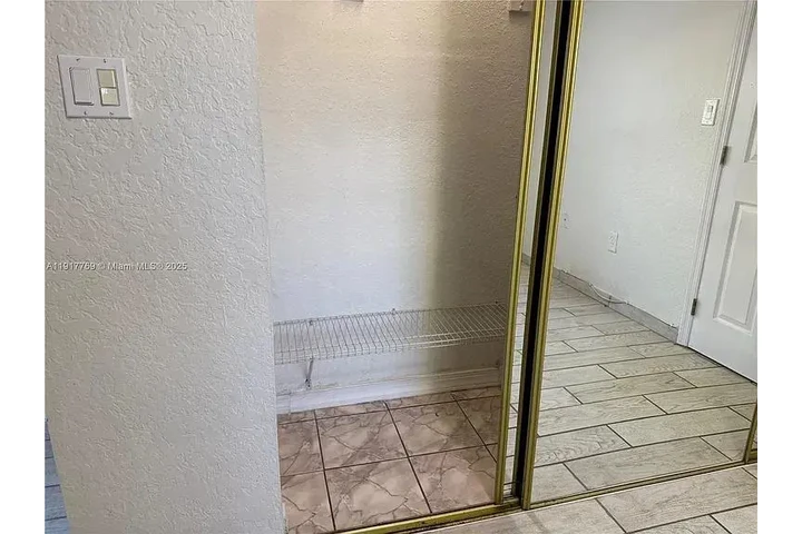 $800 : Amplio de 1 dormitorio image 7