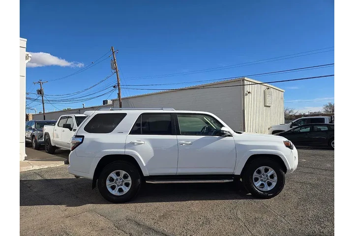 $24776 : Toyota 4Runner 2017 4x2 SR5 image 2