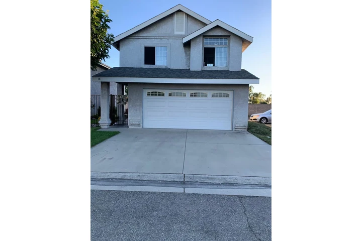 $799000 : WOW VENDO CASA EN DOWNEY image 1
