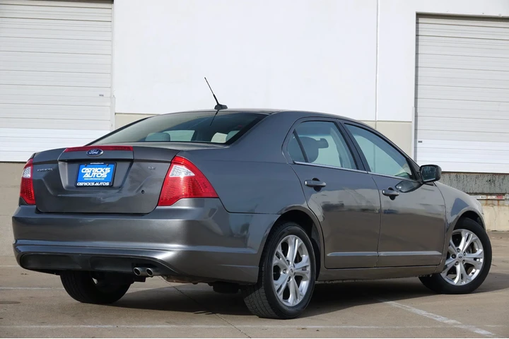 $7400 : 2012 Fusion SE image 3