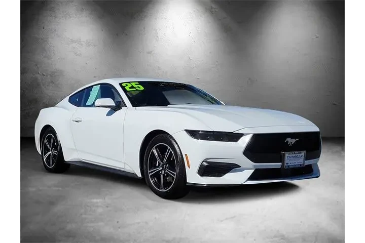 $36850 : Ford Mustang 2025 EcoBoost P image 2