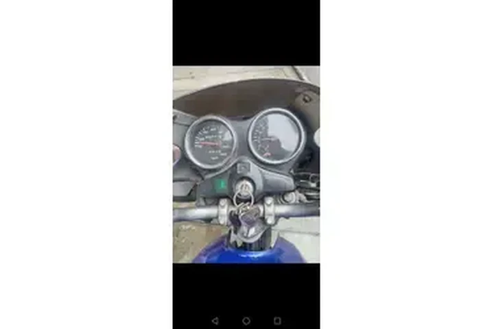 $2500 : VNDO MOTO HONDAA STORM image 4