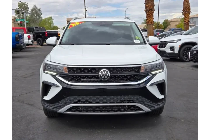 $20594 : Volkswagen Taos 2023 SE 4dr image 8