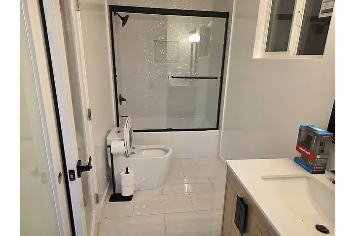 $2290 : Beautiful, well-kept image 5