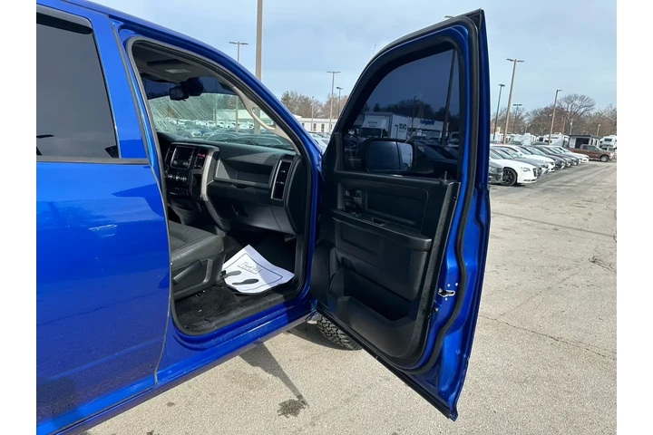 $11980 : 2015 RAM 1500 4WD Crew Cab 14 image 8