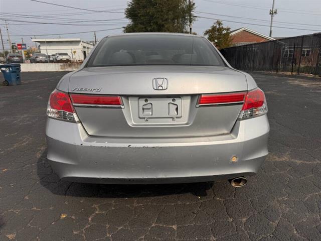 $8982 : 2011 Accord LX image 10