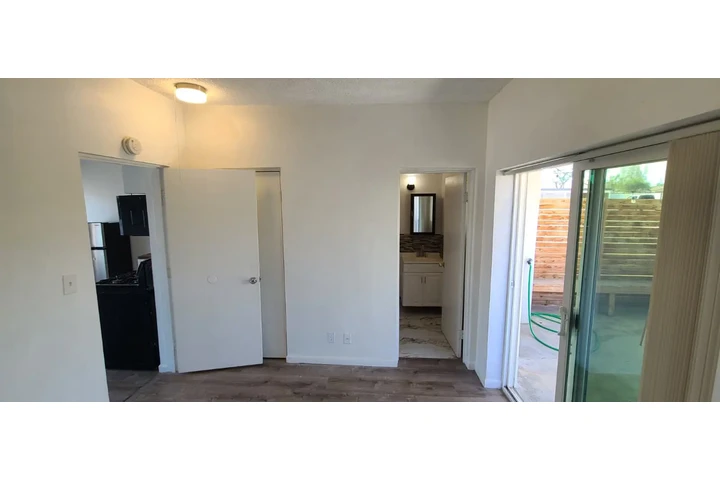 $1500 : Apartmento Desert Hot Springs image 2