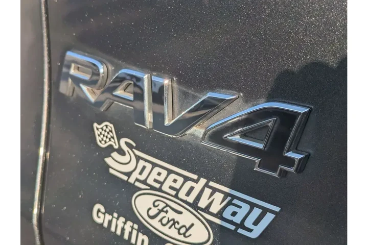 $22991 : Toyota RAV4 2021 XLE 4dr SUV image 8