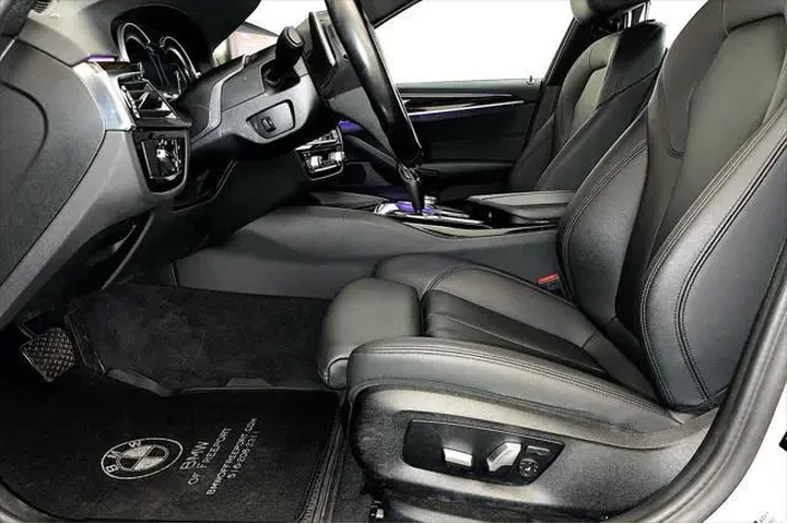 $22943 : BMW 5 Series 2019 AWD 530i x image 9