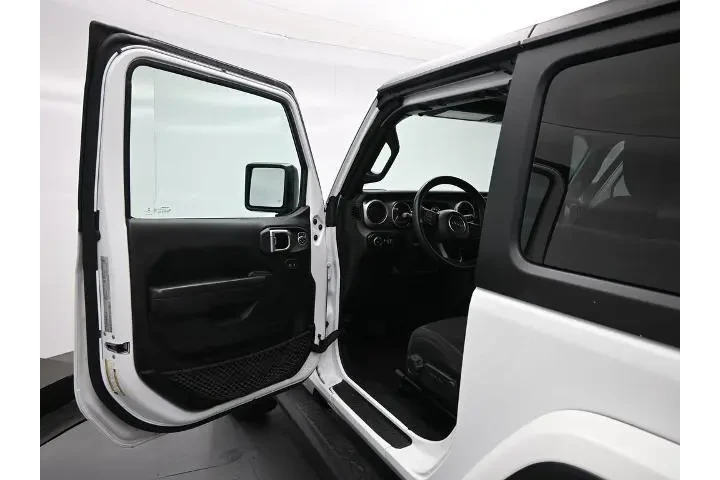 $29532 : Jeep Wrangler 2021 4x4 Sport image 9