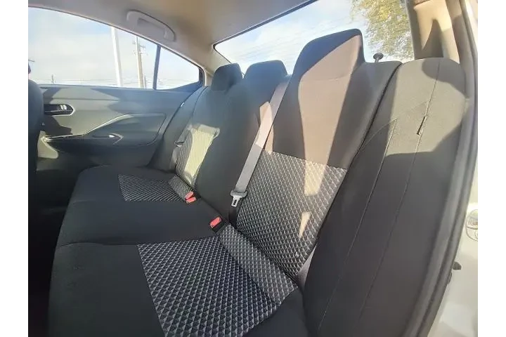 $17997 : Nissan Versa 2024 S 4dr Seda image 8