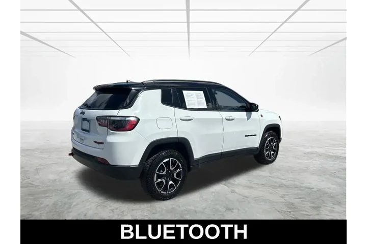 $19074 : Jeep Compass 2024 4x4 Trailh image 5